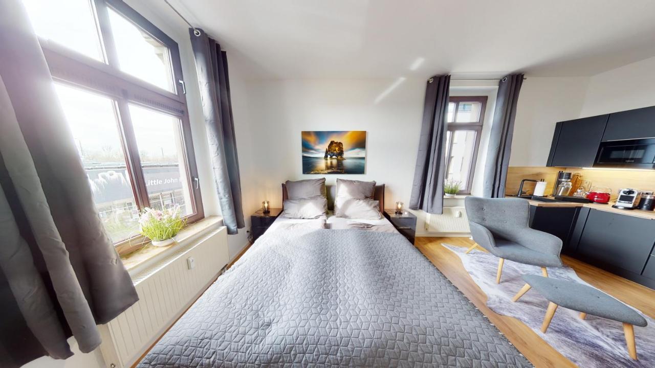 Sweethome - Zentral - Kueche & Parkplatz, Wifi Halle  Buitenkant foto