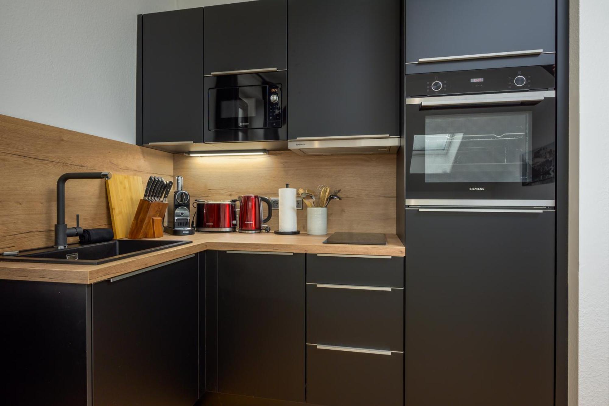 Sweethome - Zentral - Kueche & Parkplatz, Wifi Halle  Buitenkant foto
