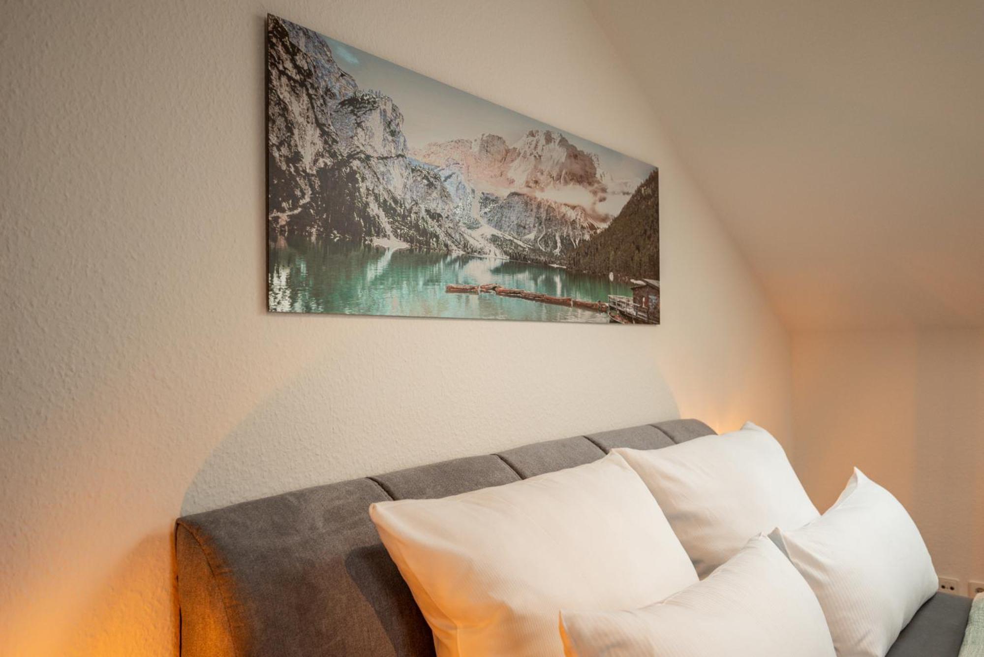 Sweethome - Zentral - Kueche & Parkplatz, Wifi Halle  Buitenkant foto