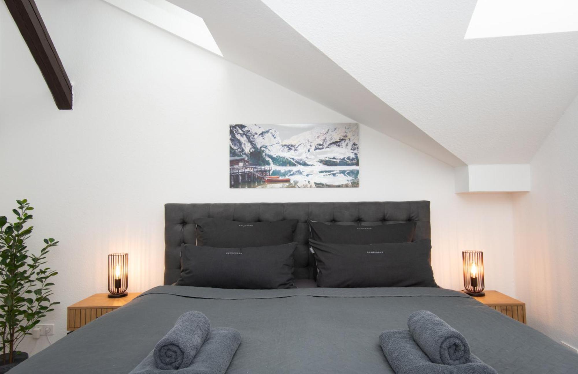 Sweethome - Zentral - Kueche & Parkplatz, Wifi Halle  Buitenkant foto