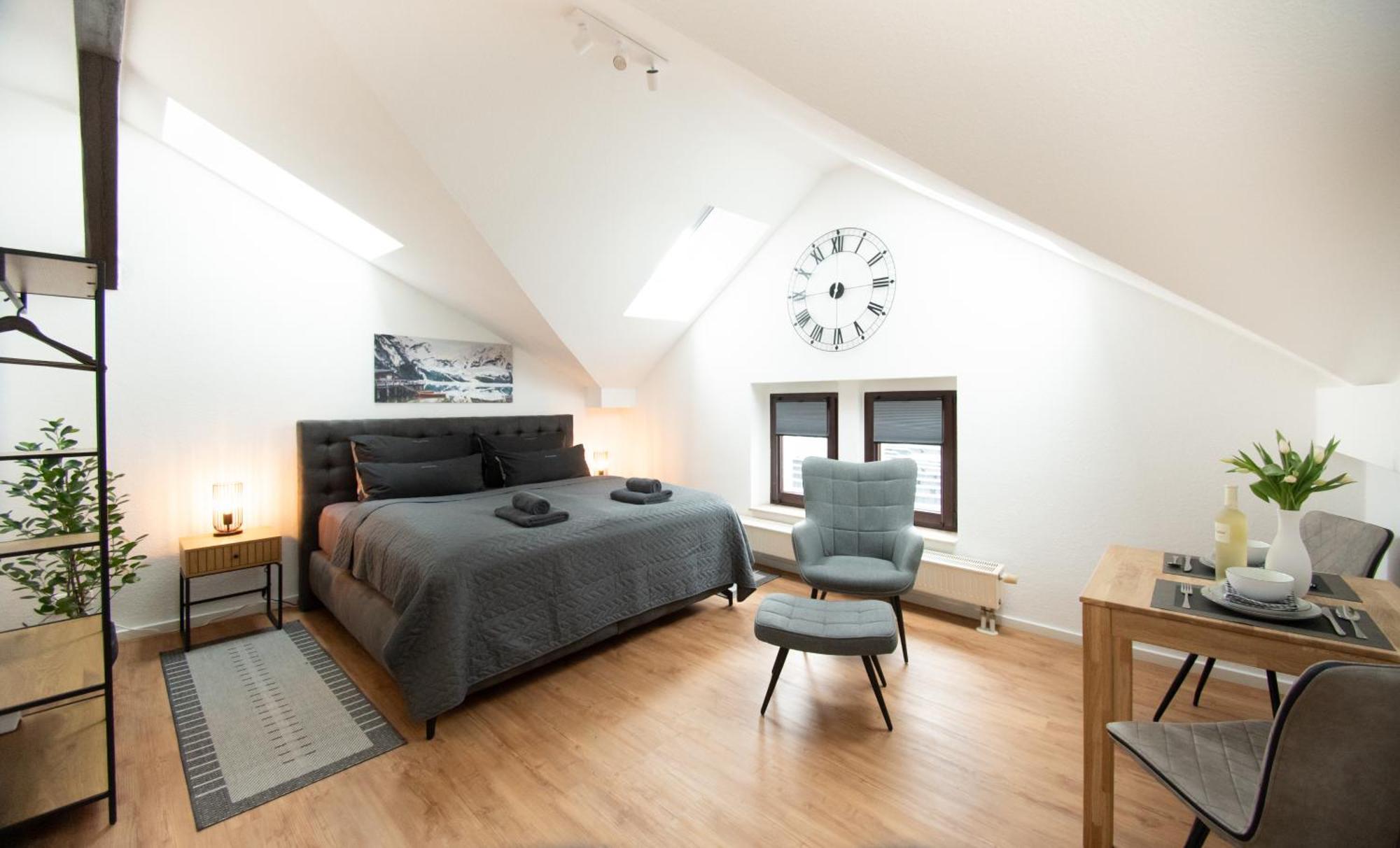 Sweethome - Zentral - Kueche & Parkplatz, Wifi Halle  Buitenkant foto