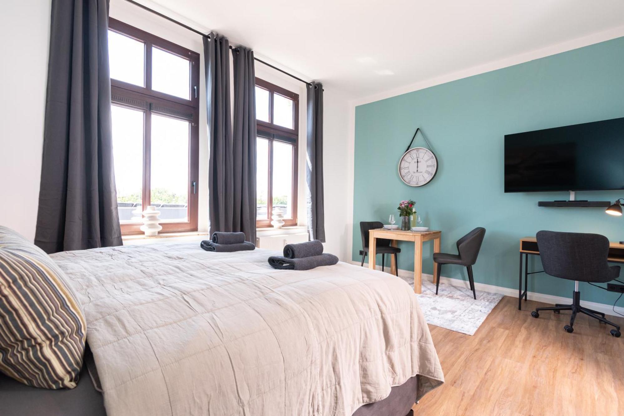Sweethome - Zentral - Kueche & Parkplatz, Wifi Halle  Buitenkant foto