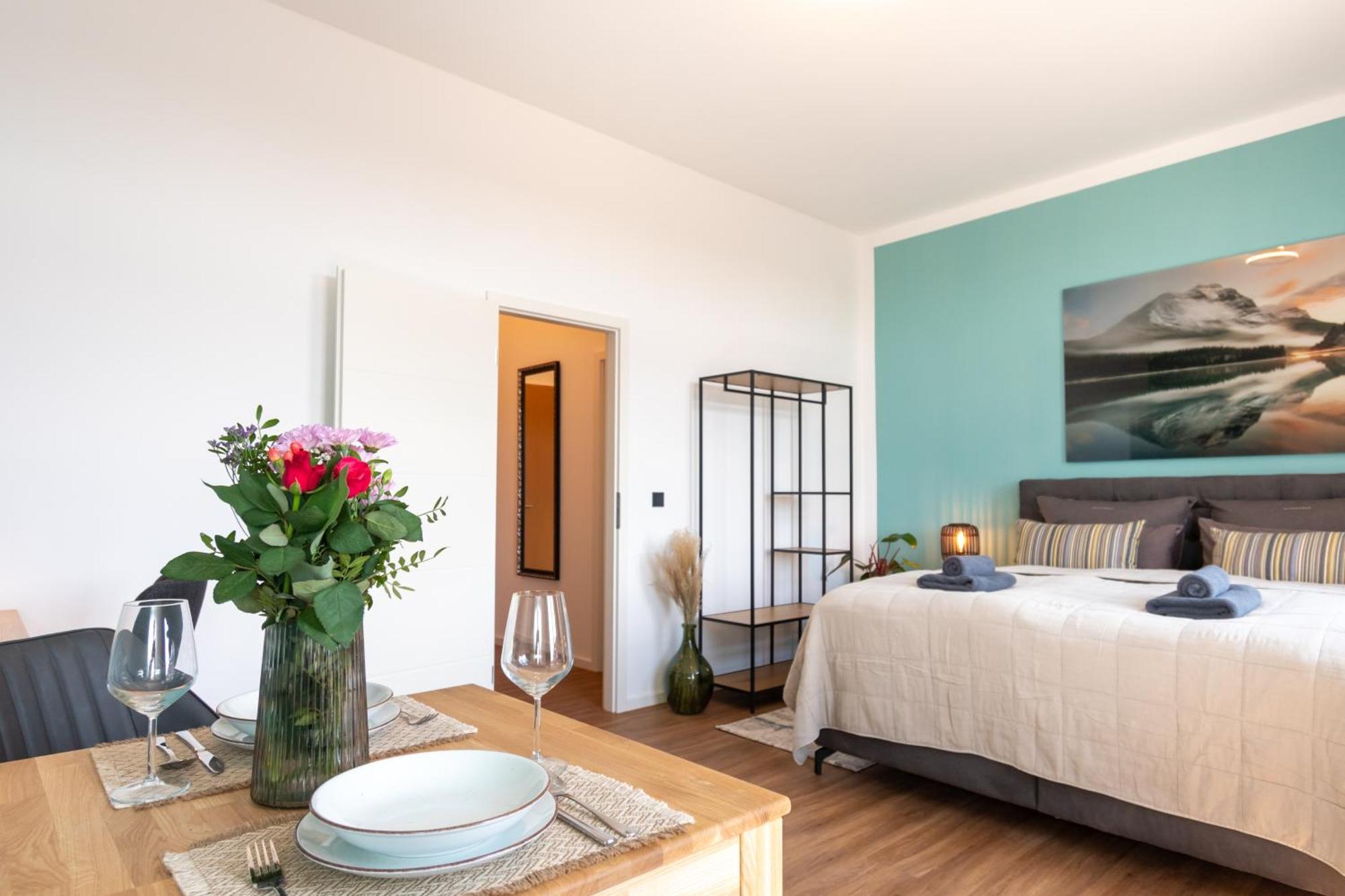 Sweethome - Zentral - Kueche & Parkplatz, Wifi Halle  Buitenkant foto
