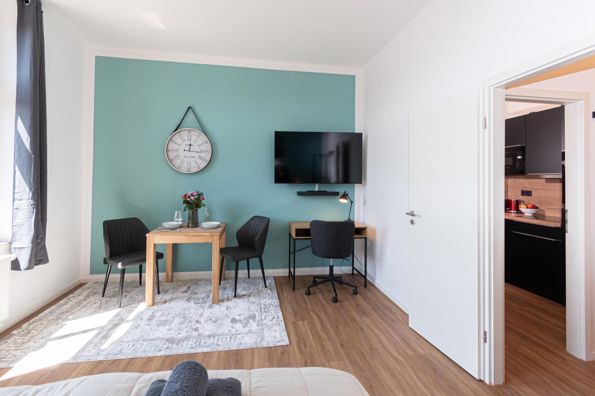 Sweethome - Zentral - Kueche & Parkplatz, Wifi Halle  Buitenkant foto